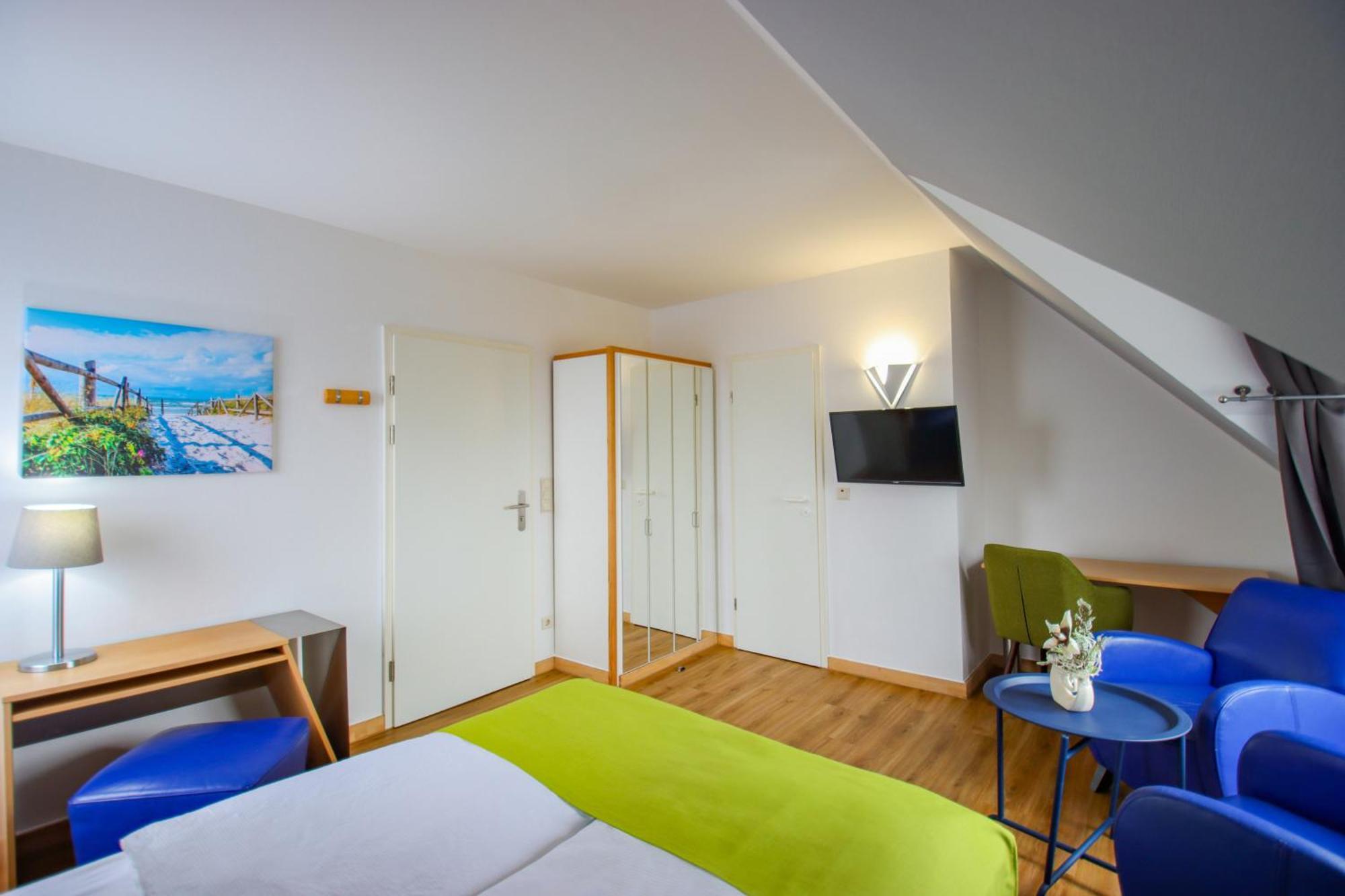 Inselhotel Kleiner Bodden Buschvitz Exterior photo