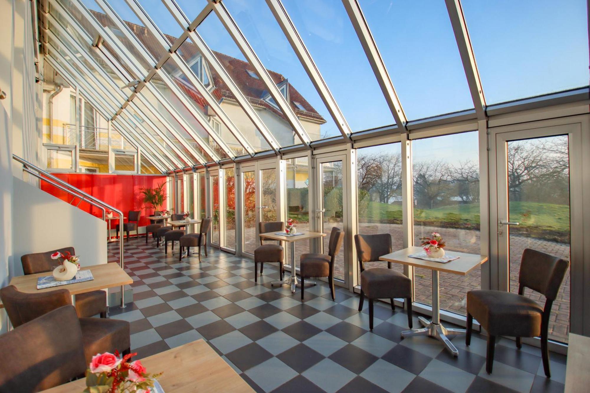 Inselhotel Kleiner Bodden Buschvitz Exterior photo