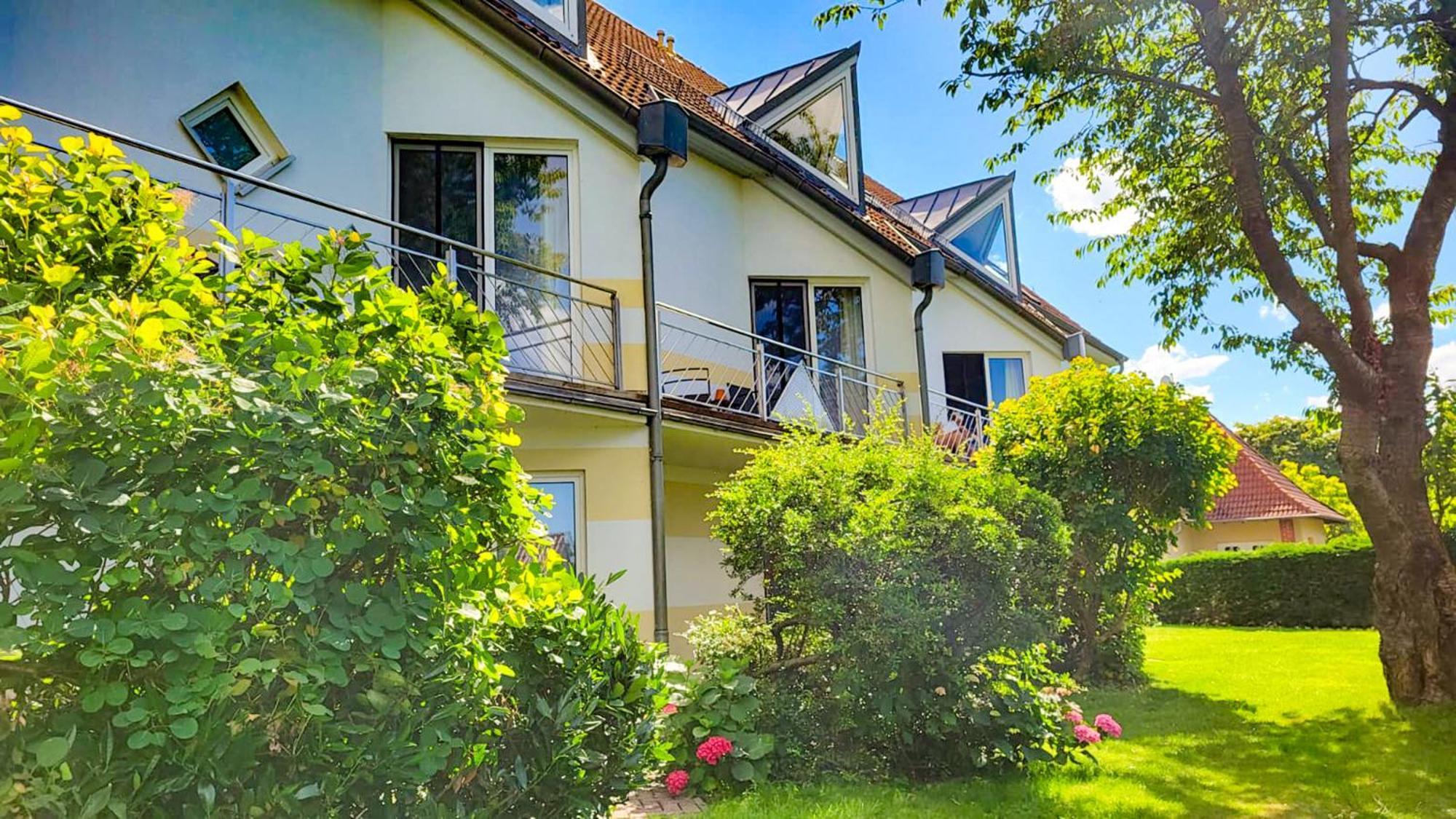 Inselhotel Kleiner Bodden Buschvitz Exterior photo